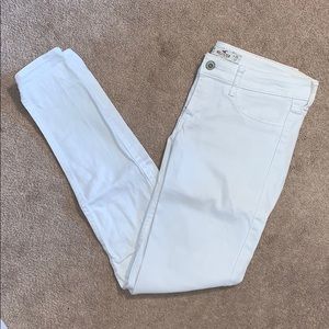 ✨NEVER WORN✨ Hollister White Jeans
